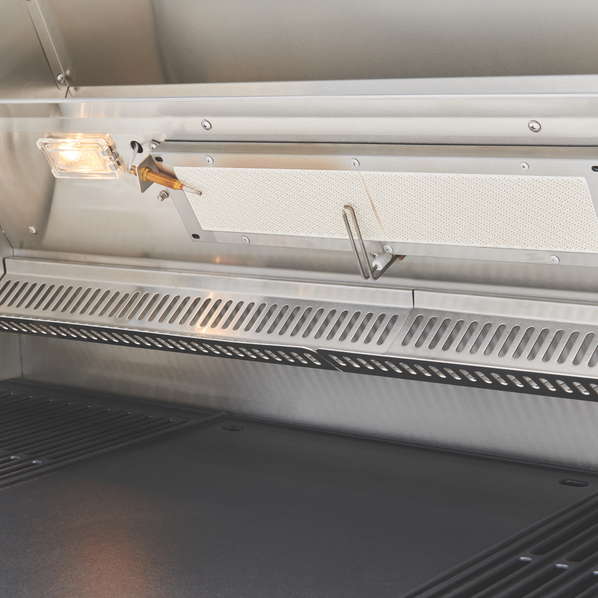 BeefEater 7000 Series Premium – 5-Brenner Einbaugrill