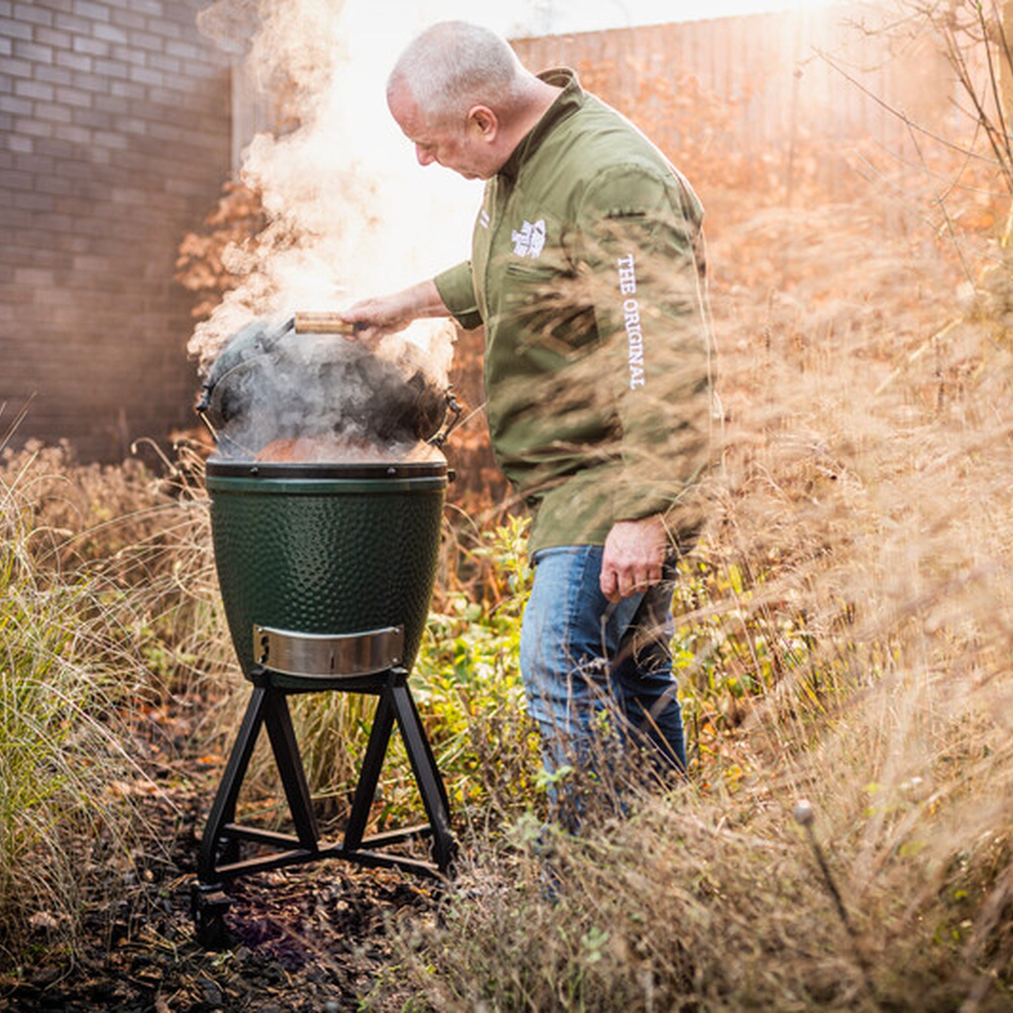 Medium Big Green Egg inkl. ConvEGGtor Lifestyle